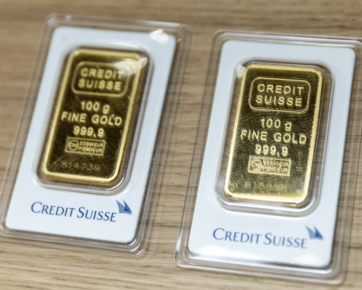 Gold flirts with all-time highs as banking concerns deepen