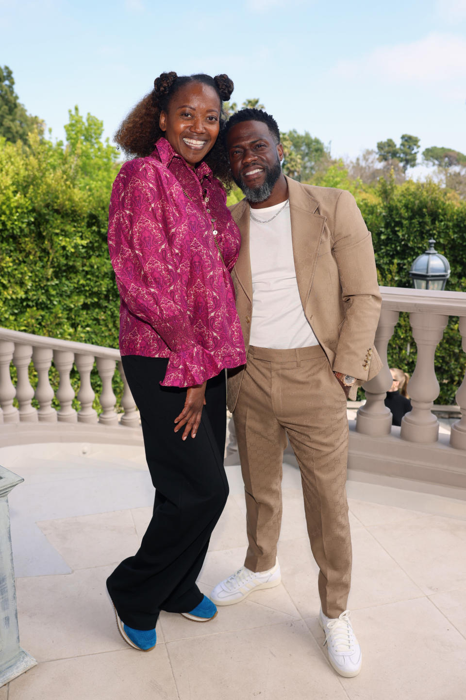 Erika Alexander and Kevin Hart