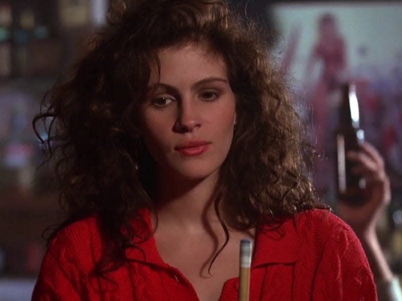 julia roberts mystic pizza