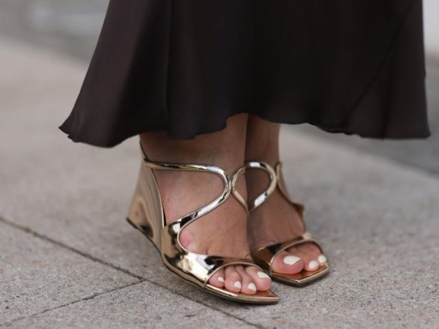 March In Style…  Cute shoes, Womens sandals, Nike flip flops