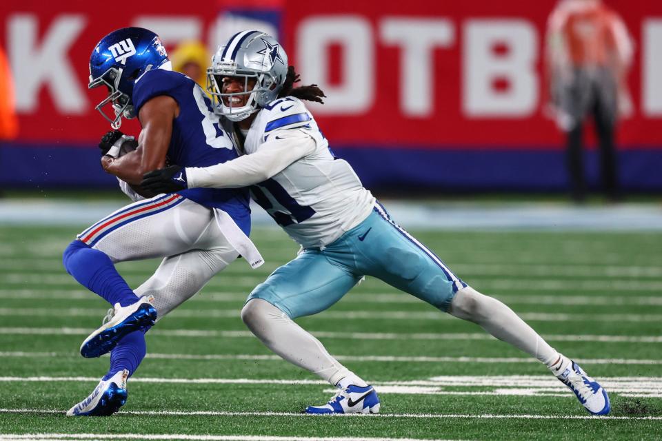 NFL Week 10 picks, predictions and odds weigh in on Sunday's game between the Dallas Cowboys and New York Giants.
