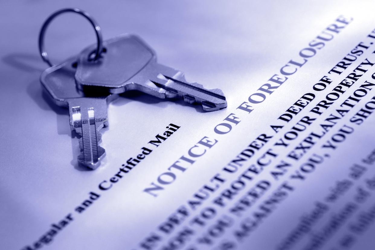 notice of foreclosure and house keys