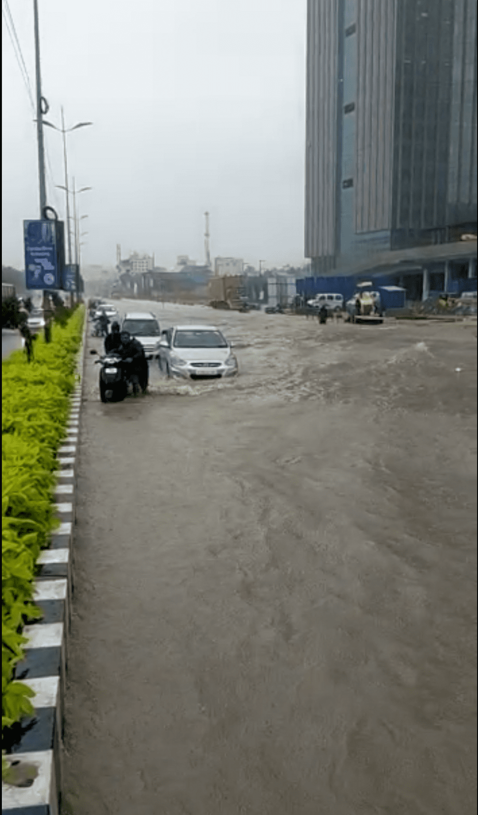 The IT corridor in Chennai has reported waterlogging in several areas.