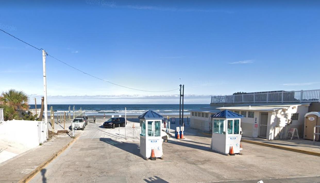 The toll booths and entrance to the beach at the end of International Speedway Blvd. in Daytona Beach, Fl.