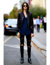 <p>Le top Sam Rollinson maîtrise comme personne le style rock londonien. Comme elle, on peut opter sans hésitation pour un jean très slim et déchiré que l’on associe à une paire de santiags et à une indispensable veste en cuir. </p><br>