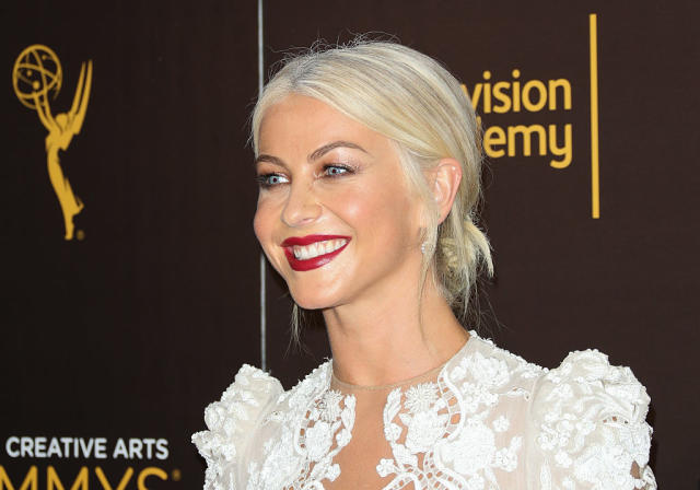 Julianne Hough was a vision in lace in her latest red carpet lewk