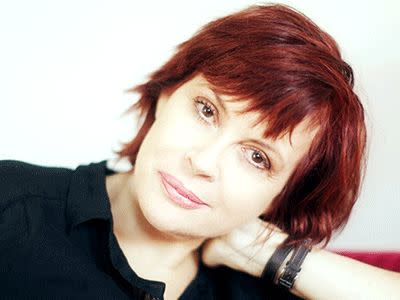 Legendary Aussie rocker Chrissy Amphlett has died, aged 53 after a long battle with cancer.