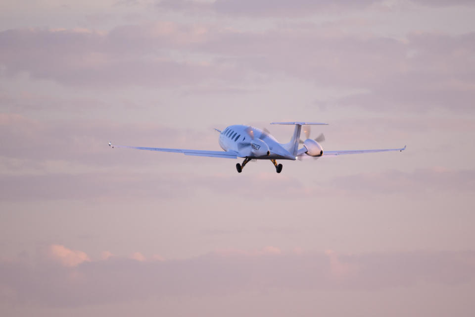 全電動飛機「愛麗絲」（Alice）首度試飛成功。圖片來源：Mathieu Lewis-Rolland/Getty Images)