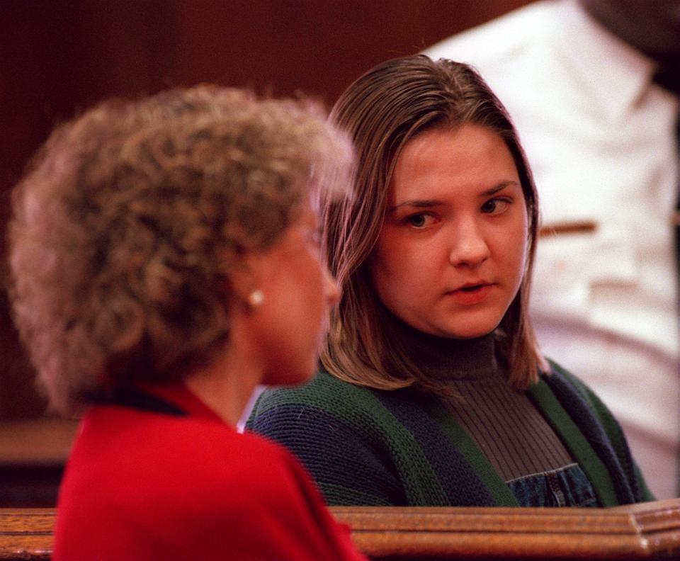 NEWTON, MA - FEBRUARY 6: Louise Woodward, 18, from England, arraigned this morning in Newton District Court. Her Attorney, Maria Galvagna, left. (Photo by Tom Landers/The Boston Globe via Getty Images)