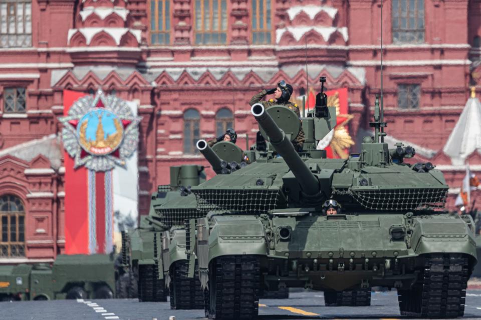 T-90M tanks take part in a rehearsal of the Victory Day parade in Moscow, Russia, May 7, 2022.