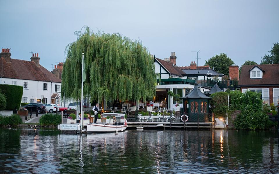 Waterside Inn is the legendary Thames-side restaurant of Roux père et fils - www.studiolau.com