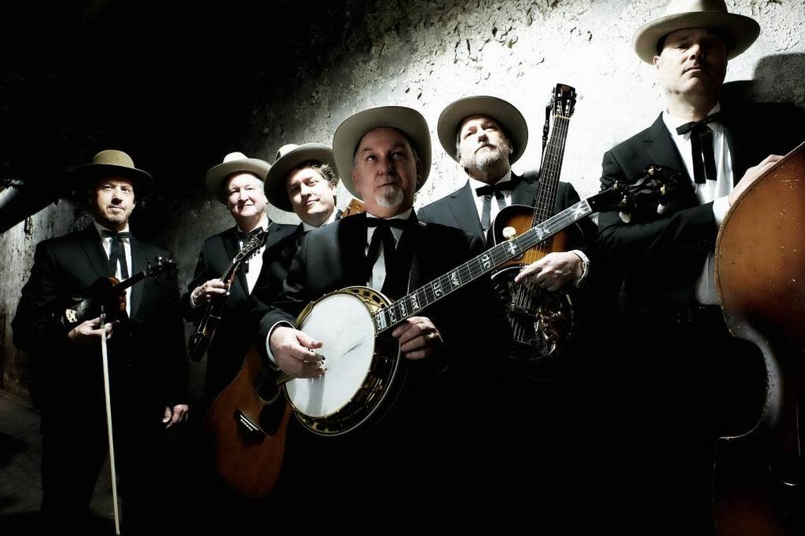 The Earls of Leicester, from left, Johnny Warren, Jeff White, Shawn Camp, Charlie Cushman, Jerry Douglas and Barry Bales.