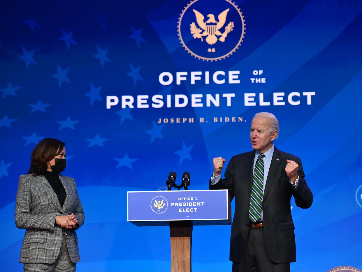 Kamala Harris y Joe Biden presentan a los nominados para su equipo científico el 16 de enero de 2021 en Wilmington, Delaware. (ANGELA WEISS / AFP) (Photo by ANGELA WEISS/AFP via Getty Images)