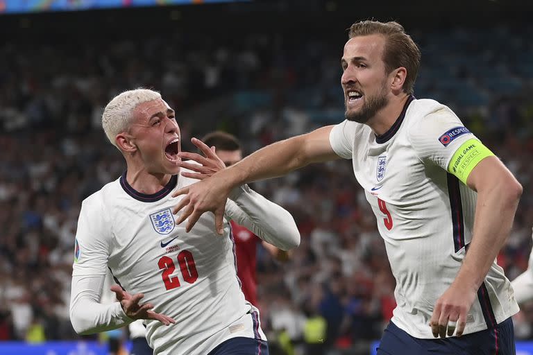 El inglés Harry Kane festeja el tanto que le dio el triunfo a Inglaterra y el pase a la final del próximo domingo ante Italia