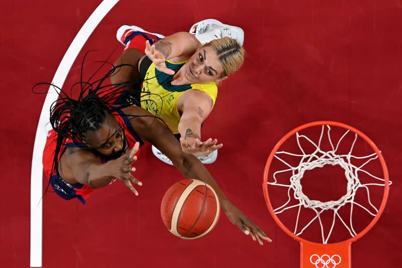 Basketball - Women - Quarterfinal - Australia v United States