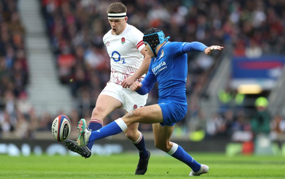 Owen Farrell grubbers ahead against Italy - Getty Images