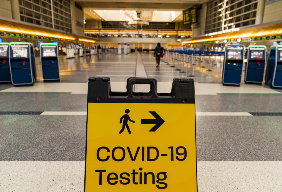 A COVID-19 testing sign at the empty Tom Bradley International Terminal at Los Angeles International Airport on Nov. 25, 2020. (Photo: ASSOCIATED PRESS)