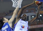 Marcus Douthit, center. (Getty Images)