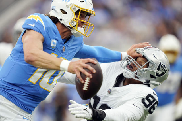 Khalil Mack's 6 sacks, Justin Herbert's 3 touchdowns propel Chargers to  24-17 win over Raiders