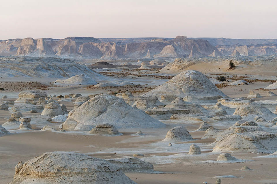 白沙漠（Image Source : Getty Creative/iStockphoto）