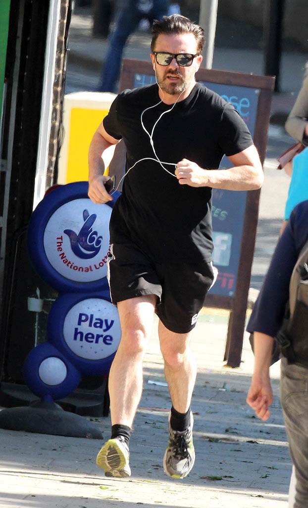 Ricky Gervais Jogging In Lndn