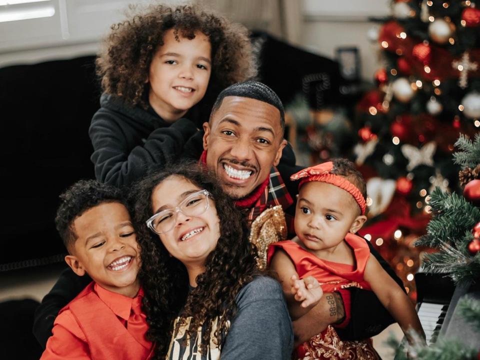 Nick Cannon with his kids