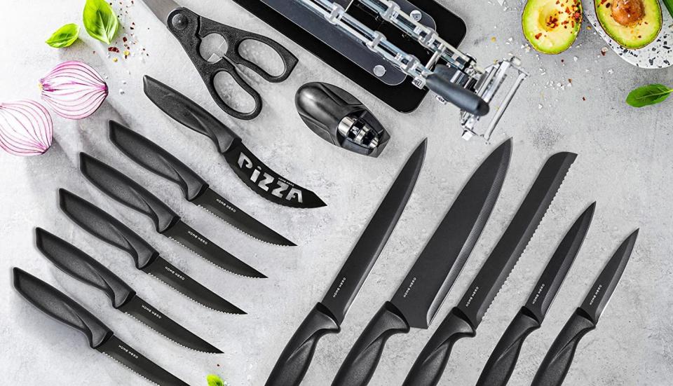 17-Piece Kitchen Knife Set