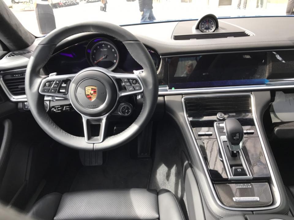 紐柏林最速四門車型 Porsche Panamera Turbo登場