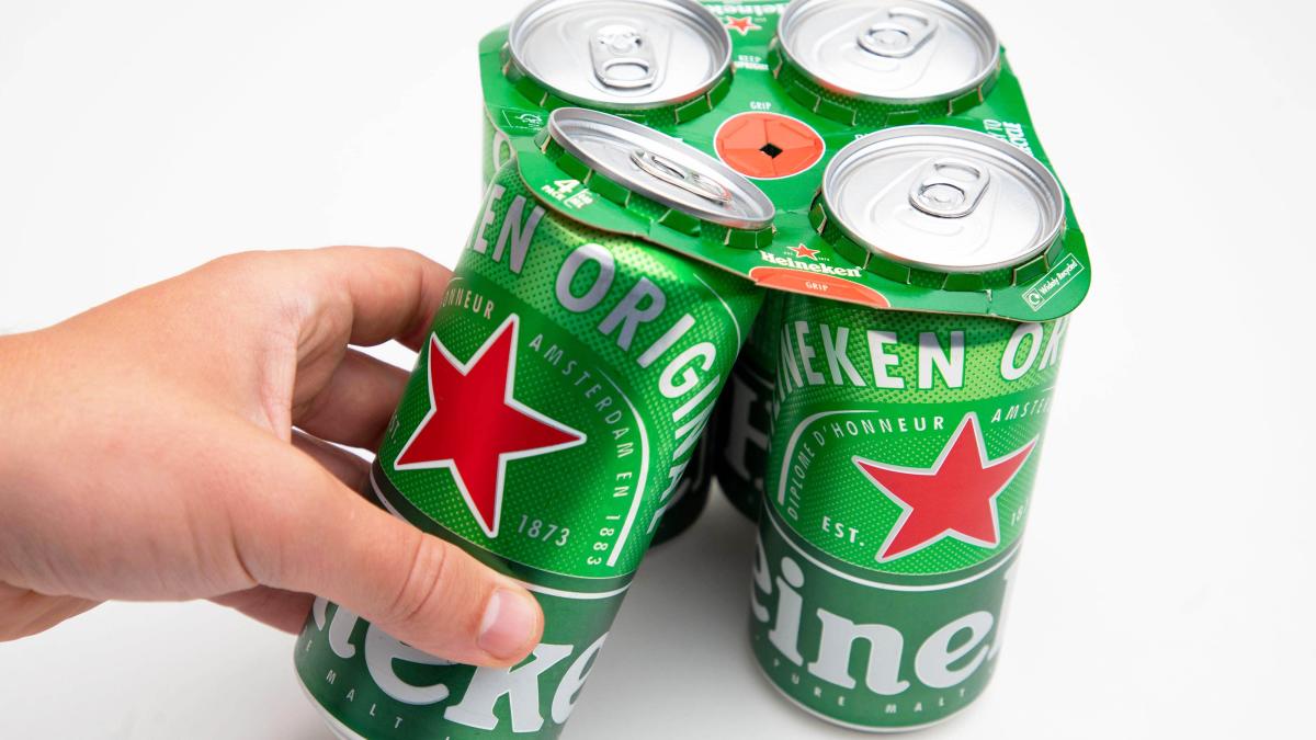 Heineken продает российский бизнес с убытком в £256 млн