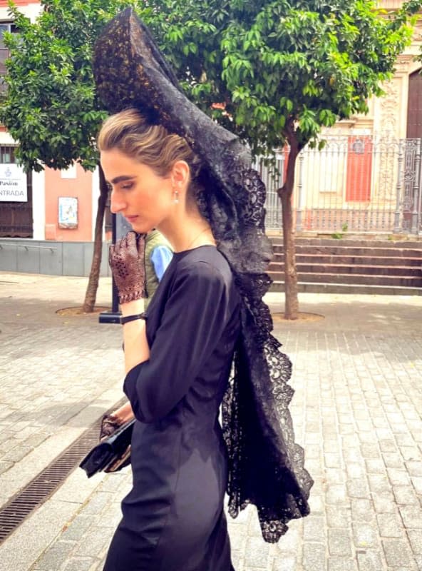 Alejandra Domínguez en la Semana Santa sevillana