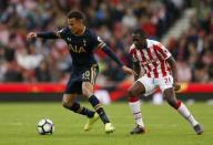 Britain Soccer Football - Stoke City v Tottenham Hotspur - Premier League - bet365 Stadium - 10/9/16 Tottenham's Dele Alli in action with Stoke City's Giannelli Imbula Action Images via Reuters / Andrew Boyers Livepic