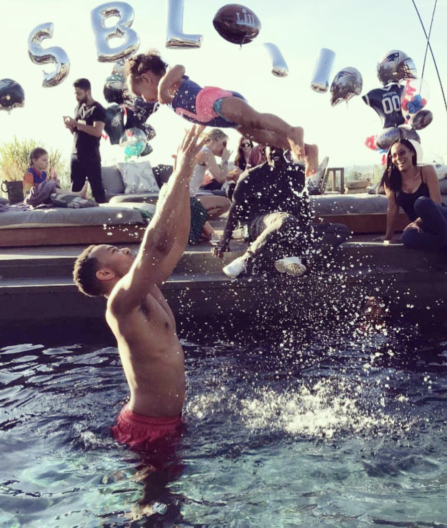 <p>The “All of Me” singer sent his daughter Luna soaring through the air at a pool party on Super Bowl Sunday. Looks like it was memorable day not only for the Philadelphia Eagles and their fans, but also for this epic daddy-daughter team. (Photo: <a rel="nofollow noopener" href="https://www.instagram.com/p/Be0oE12D11V/?taken-by=johnlegend" target="_blank" data-ylk="slk:John Legend via Instagram;elm:context_link;itc:0;sec:content-canvas" class="link ">John Legend via Instagram</a>)<br><br></p>