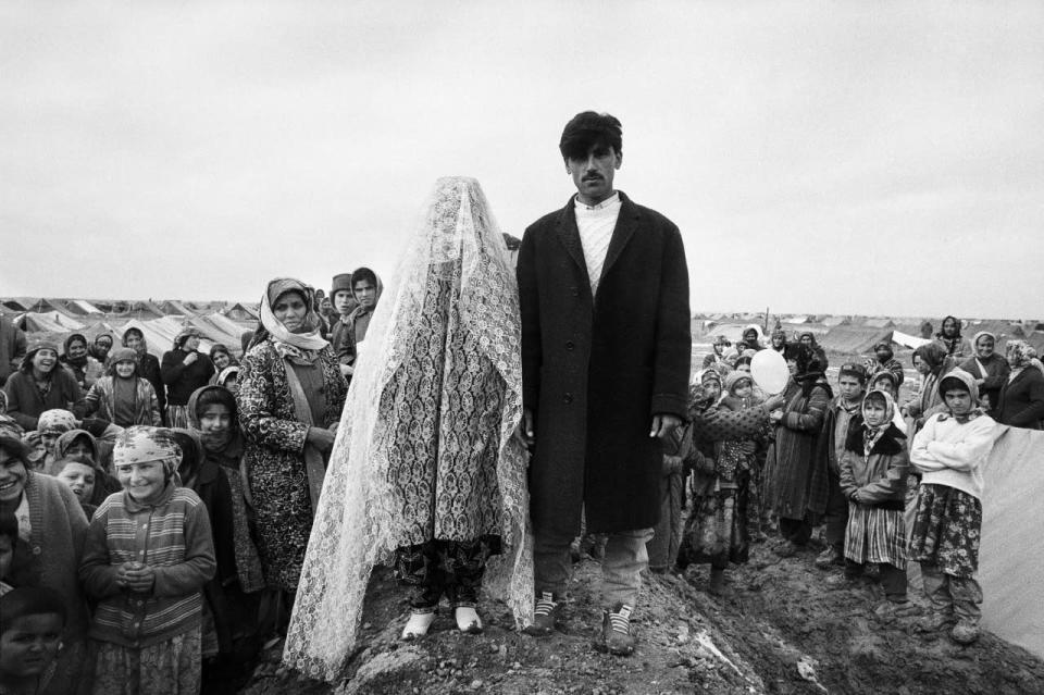 A Tajik refugee couple weds