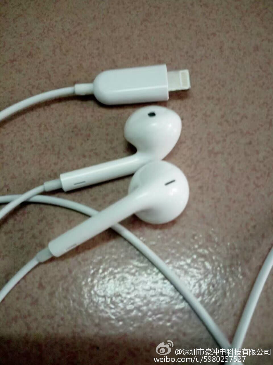 iphone-7-lightning-earpods-leak-2