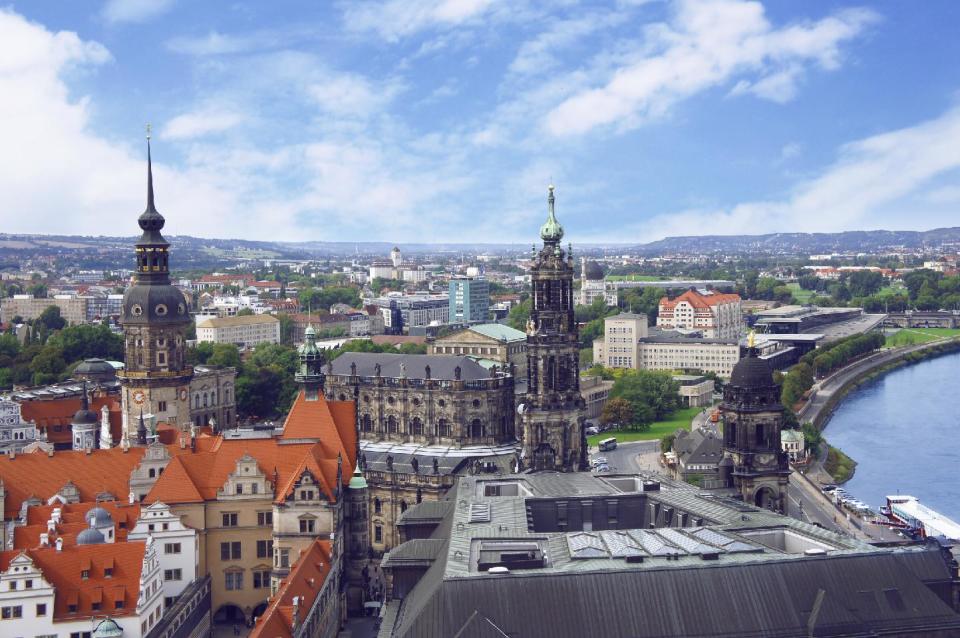 An zweiter und dritter Stelle der erschwinglichsten deutschen Großstädte in Sachen Eigenheim folgen die beiden größten Städte des Freistaates Sachsen: Dresden (im Bild) und Leipzig. Sie erreichen einen Wert von 135,18 beziehungsweise 132,59 auf dem Index des IVD.