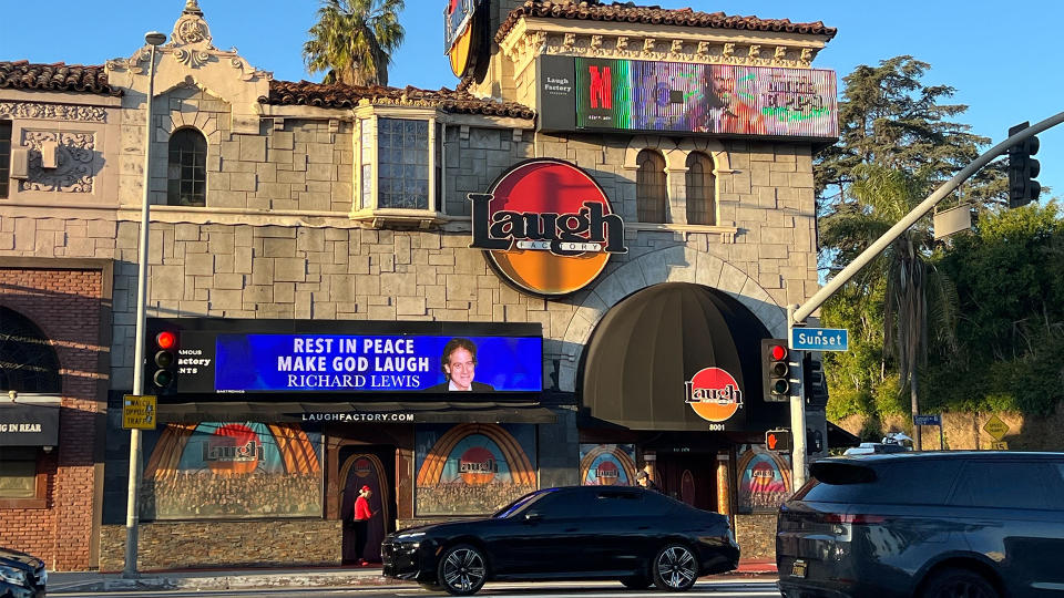 A Richard Lewis tribute outside the Laugh Factory in Hollywood on February 28 (Matthew Carey/Deadline)