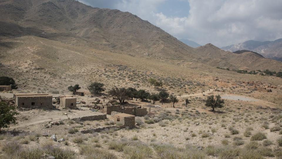 U.S. paratroopers conduct a tactical ground movement through Pekha Valley, Achin District, Nangahar Province, Afghanistan, Sept. 3, 2017. (Cpl. Matthew DeVirgilio/Army)