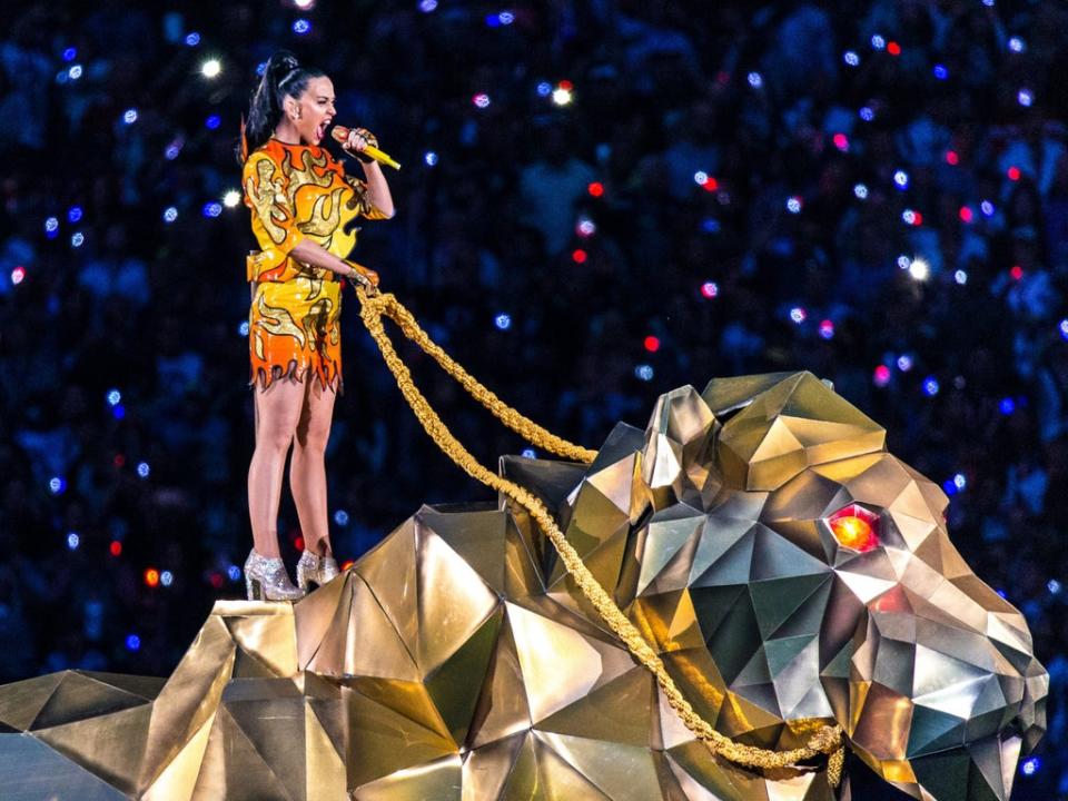 Katy Perry actúa en el Super Bowl del 2015 (Getty Images)