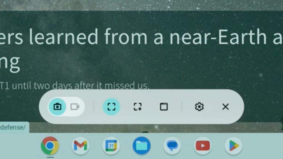 ChromeOS's Screenshot toolbar showing the different options to capture screen grabs and recordings.