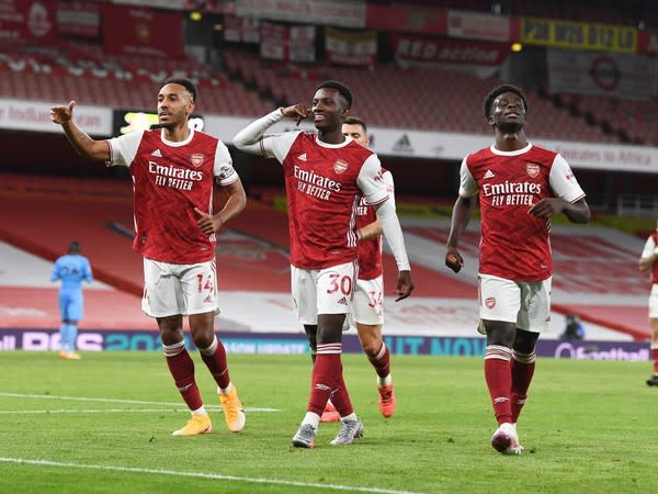 Arsenal celebrate after winning against West Ham (Photo/ Eddie Nketiah Twitter)