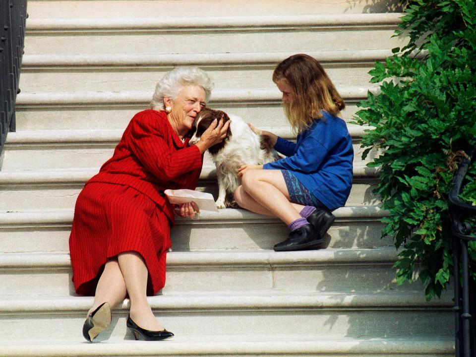 First lady Barbara Bush, her granddaughter Barbara, and Millie.