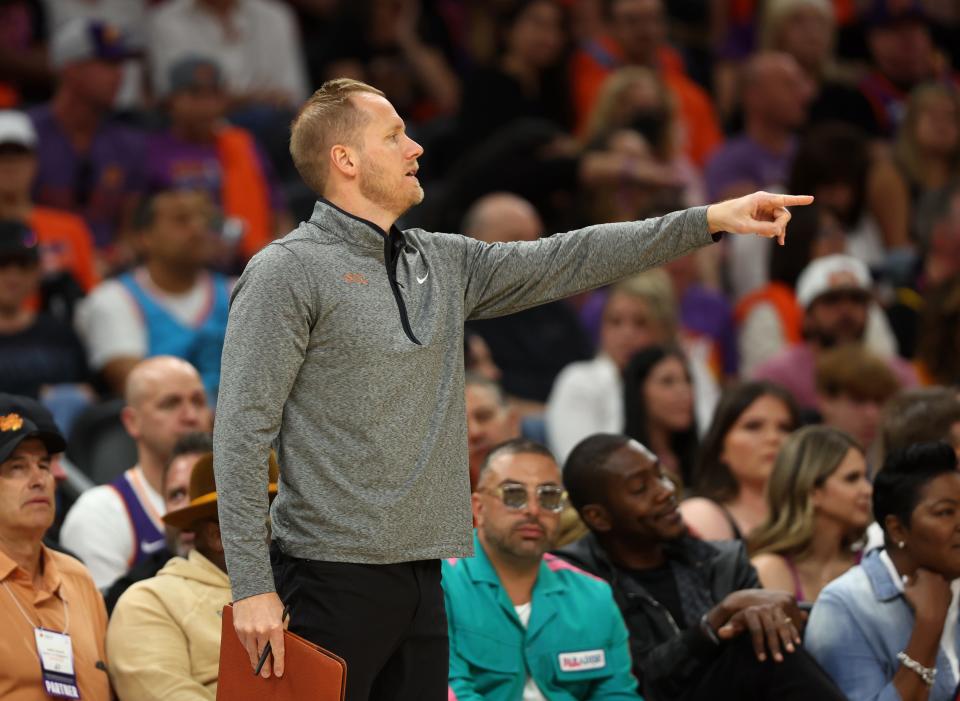 Phoenix Suns assistant coach Kevin Young against the Los Angeles Clippers during Game 5 of the 2023 NBA playoffs at Footprint Center in Phoenix on April 25, 2023.