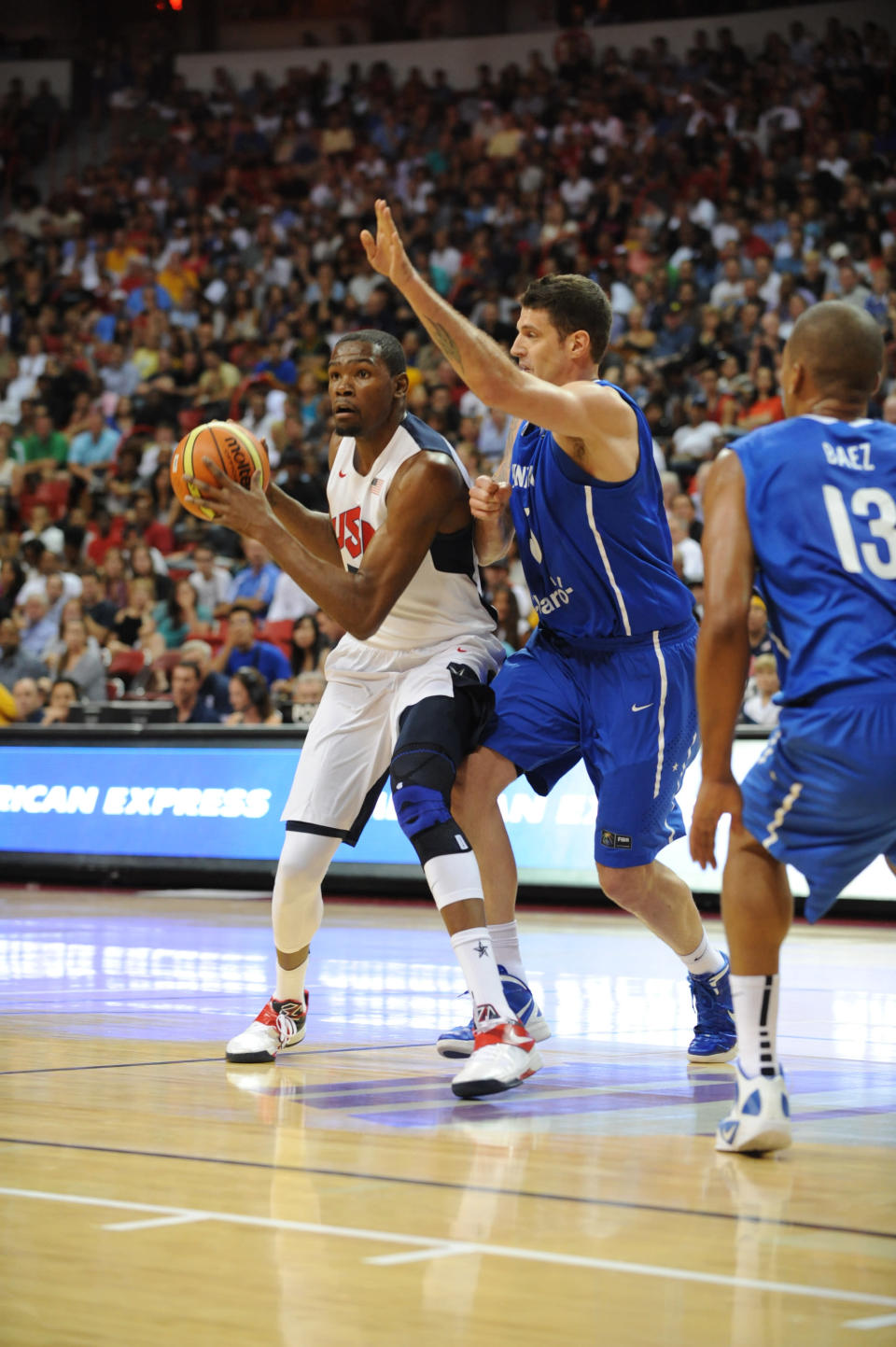 Kevin Durant #5 of the US Men's Senior National Team looks to pass against the Dominican Republic during an exhibition game at the Thomas and Mack Center on July 12, 2012 in Las Vegas, Nevada. (Noah Graham/NBAE via Getty Images)