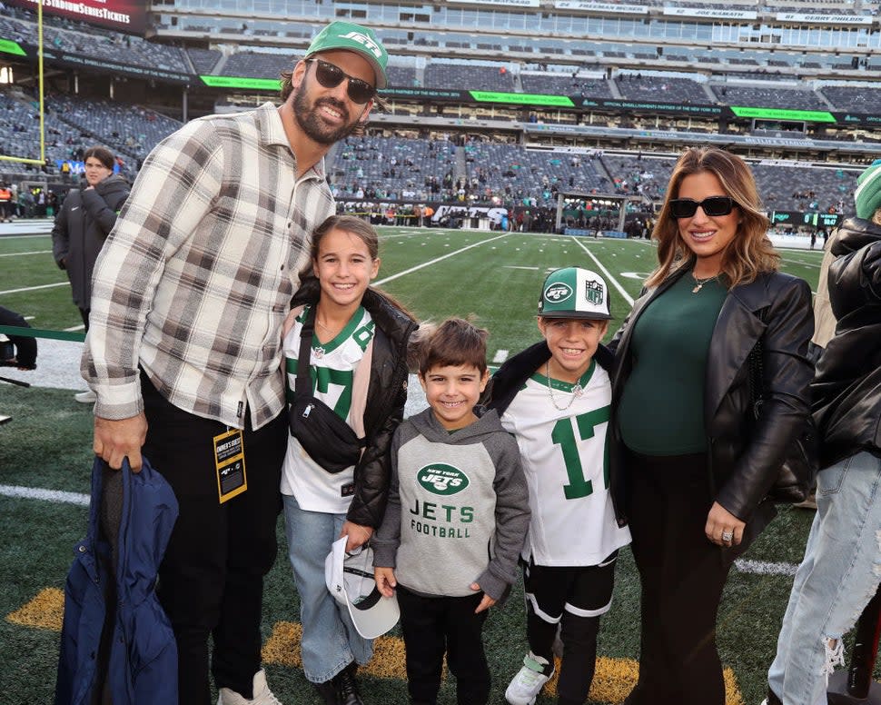 Jessie James Decker and Eric Decker