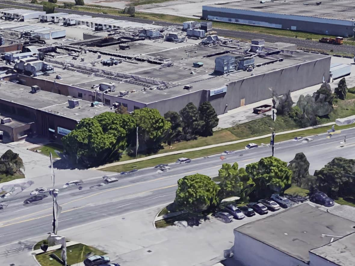 Fearmans Pork Inc., a slaughterhouse in Burlington, Ont., dealt with an ammonia leak early Thursday that sent some workers to hospital. (Google Earth - image credit)