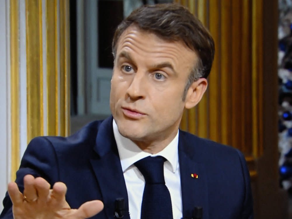 Verschafft sich regelmäßig den Frische-Kick: Emmanuel Macron (Bild: imago images/ABACAPRESS)