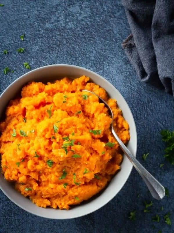 <p>Bake Eat Repeat</p><p><strong>Get the recipe here: <a href="https://bake-eat-repeat.com/mashed-carrots-and-turnips-recipe/" rel="nofollow noopener" target="_blank" data-ylk="slk:Mashed Carrots and Turnips;elm:context_link;itc:0;sec:content-canvas" class="link ">Mashed Carrots and Turnips</a></strong></p>
