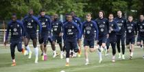 Foto del miércoles del plantel de Francia en el entrenamiento en Clairefontaine, cerca de París. May 25, 2016. REUTERS/Charles Platiau