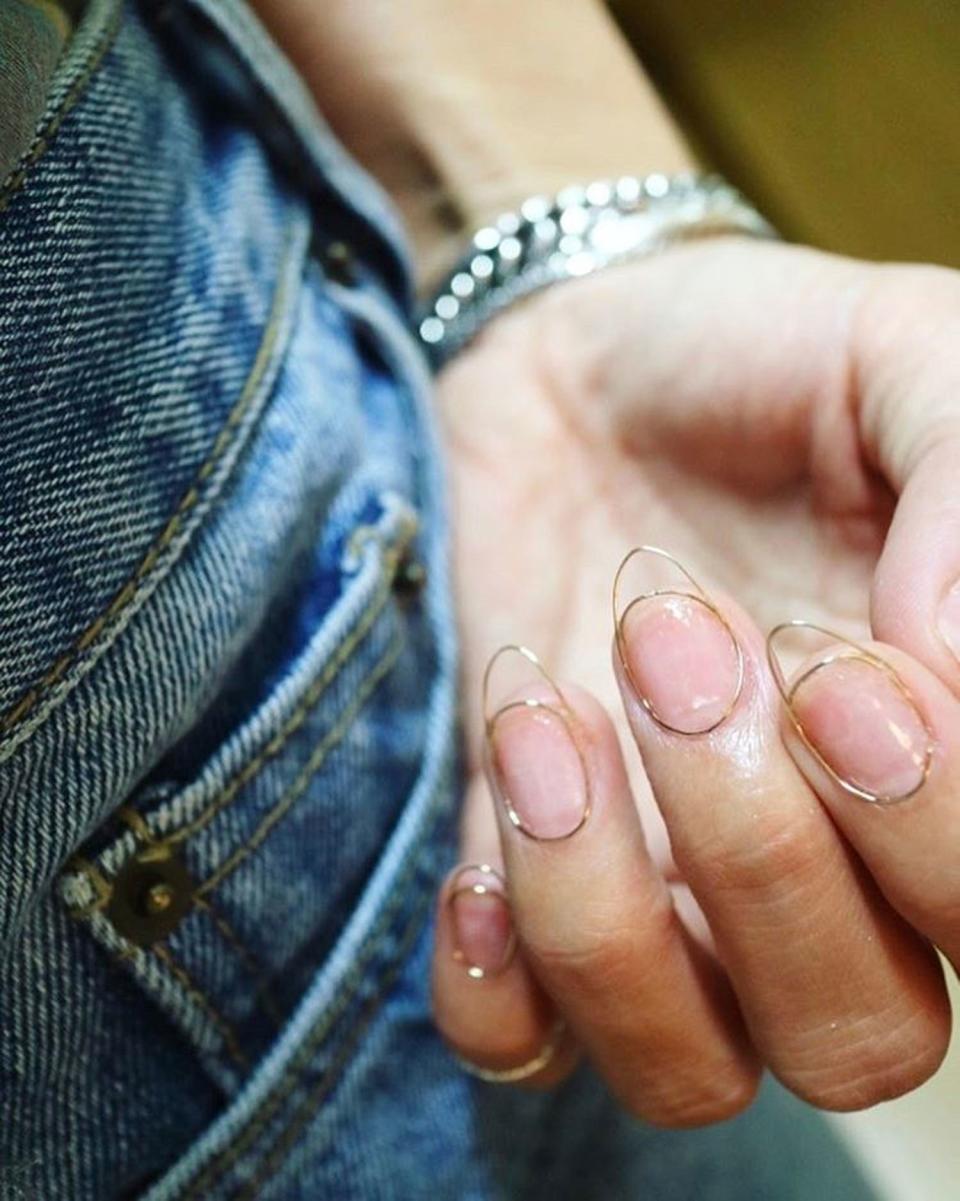 This Wire Manicure Is About As Easy As Nail Art Gets