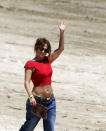 Actress and singer Jennifer Lopez arrives to judge at an audition for her show "Q'Viva: The Chosen" at the Ingleses beach in Montevideo, December 8, 2011. REUTERS/Andres Stapff (URUGUAY - Tags: ENTERTAINMENT)